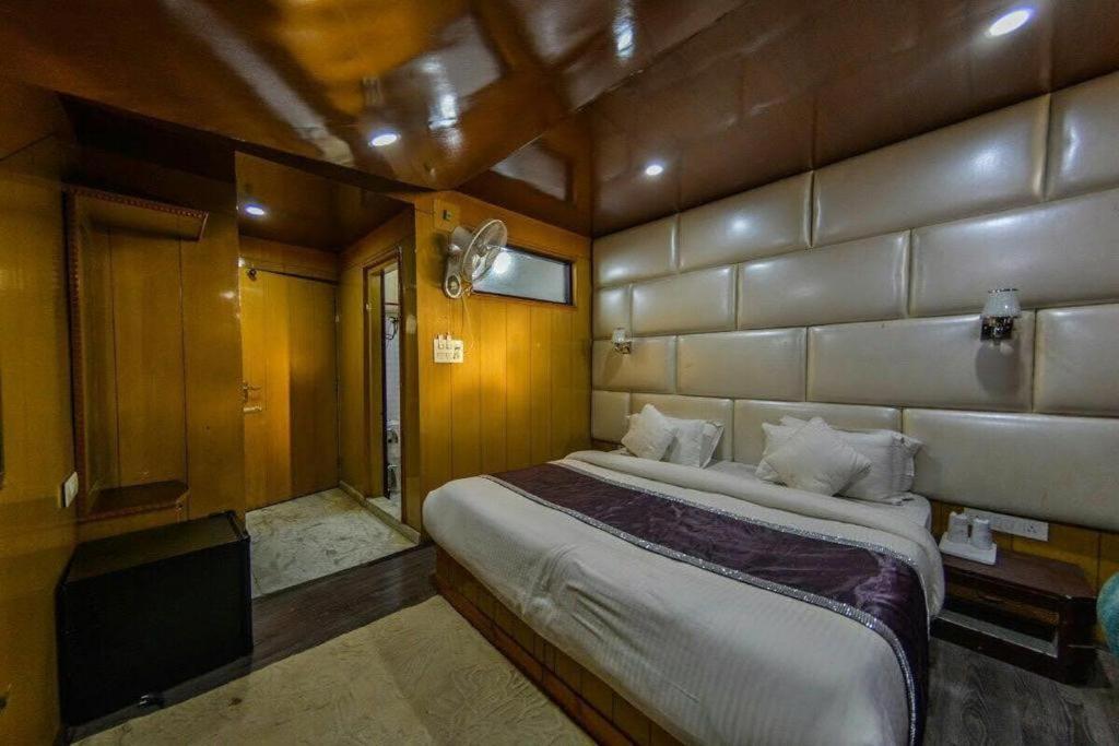 Vella Marina Group Of Hotels Helen Bagian luar foto